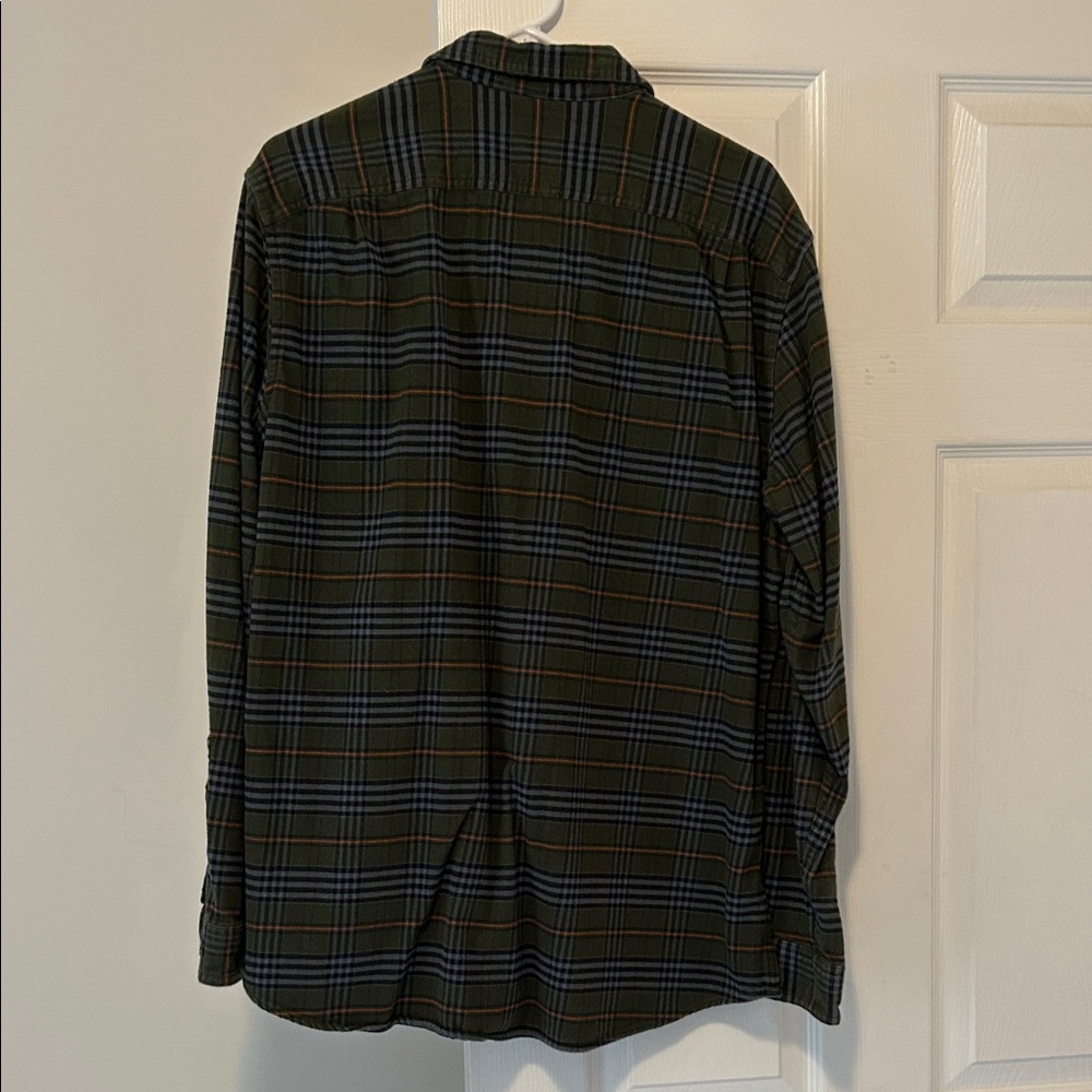 L.L. Bean Men's Green Plaid Button Down Flannel Shirt - Picture 2 of 3